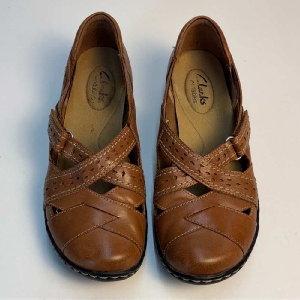 Clarks Ashland Spin Q Women's Tan Leather Flats Size 6.5 M